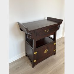 skab med to l�ger og afl�ggerum