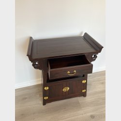 skab med to l�ger og afl�ggerum