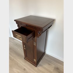 Skab med skuffe og 1 l�ge