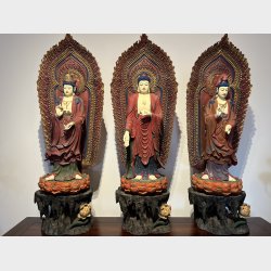 Buddha statuer s�t af tre