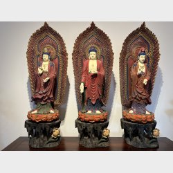 Buddha statuer s�t af tre