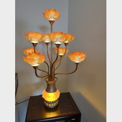 Lotus lampe s�lges som par (2 stk)